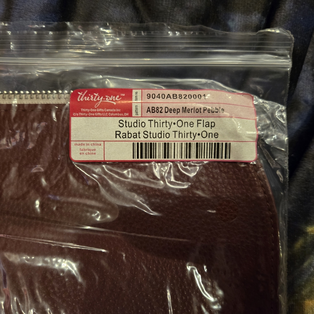 Thirty-One Deep Merlot Pebble Flap